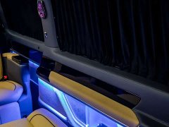 Toyota HIACE 3.5L Automatic - ფოტო 20