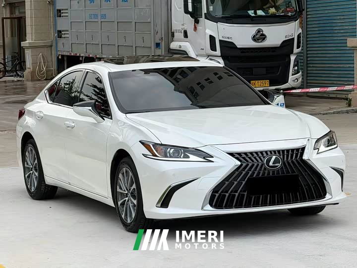 Lexus ES 200 Excellence Edition - ავტომობილი ჩინეთიდან