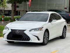 Lexus ES 200 Excellence Edition - ფოტო 2