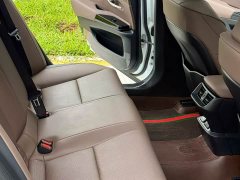 Lexus ES 200 Excellence Edition - ფოტო 6