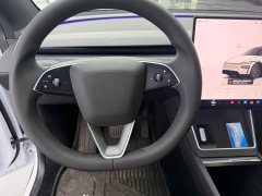 Tesla Model Y Rear-Wheel Drive - ფოტო 6