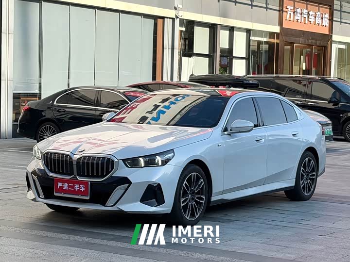 BMW 5 Series 525Li M Sport Package - ავტომობილი ჩინეთიდან