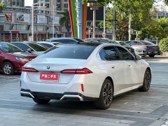 BMW 5 Series 525Li M Sport Package - ფოტო 9