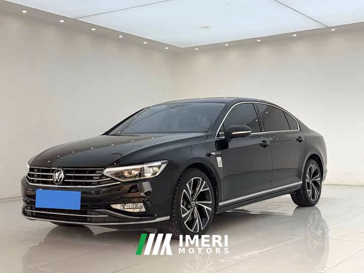 Volkswagen Magotan 330TSI DSG 30th Anniversary Edition