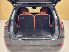 Li Auto L9 Pro - ფოტო 12