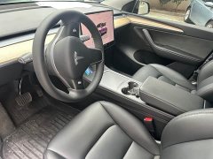 Tesla Model Y Rear-Wheel Drive - ფოტო 4