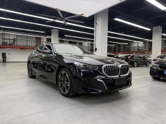 BMW 5 Series 530Li Premier M Sport Package - ფოტო 3