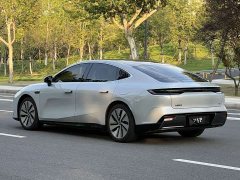 Geely Galaxy E8 665km Rear-Drive Starship Long-Range Edition - ფოტო 13