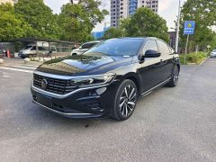 Volkswagen Passat 330TSI Elite - ფოტო 1
