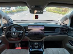 Denza D9 2022 DM-i 970 AWD Flagship - фото 9