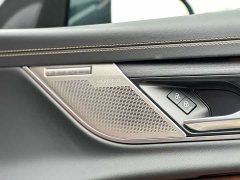 Jaguar XFL 2.0T P300 AWD Flagship Sport Edition - photo 14