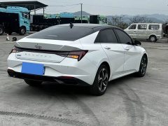 Hyundai Elantra 1.5L CVT Luxury - ფოტო 7