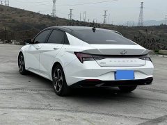Hyundai Elantra 1.5L CVT Luxury - ფოტო 9