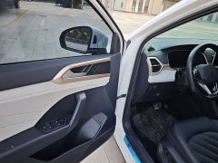 Volkswagen Touareg 300TSI Two-Wheel Drive Crescent Edition - ფოტო 10