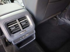 Volkswagen Touareg 300TSI Two-Wheel Drive Crescent Edition - ფოტო 13