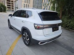 Volkswagen Touareg 300TSI Two-Wheel Drive Crescent Edition - ფოტო 3