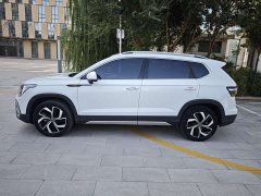 Volkswagen Touareg 300TSI Two-Wheel Drive Crescent Edition - ფოტო 5
