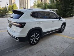 Volkswagen Touareg 300TSI Two-Wheel Drive Crescent Edition - ფოტო 6