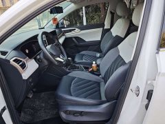 Volkswagen Touareg 300TSI Two-Wheel Drive Crescent Edition - ფოტო 9