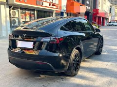 Tesla Model Y Long Range All-Wheel Drive - ფოტო 9