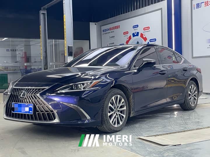 Lexus ES 2023 200 Excellence Edition - ავტომობილი ჩინეთიდან