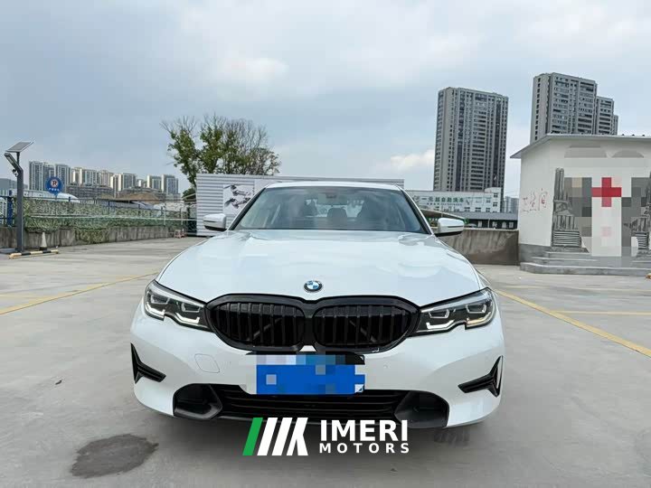 BMW 3 Series 320i M Sport Package - ავტომობილი ჩინეთიდან