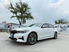 BMW 3 Series 320i M Sport Package - ფოტო 2