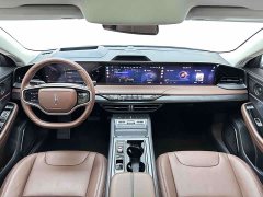 Lincoln Z 2024 2.0T AWD Prestige Hybrid - ფოტო 8