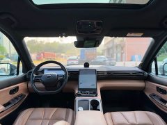 NIO ES8 100kWh Signature Edition Six-Seater - ფოტო 13