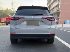 NIO ES8 100kWh Signature Edition Six-Seater - ფოტო 16