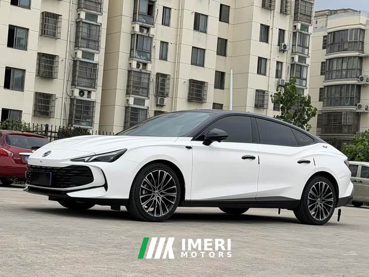 SAIC MG7 1.5T 300 DCT Elegance