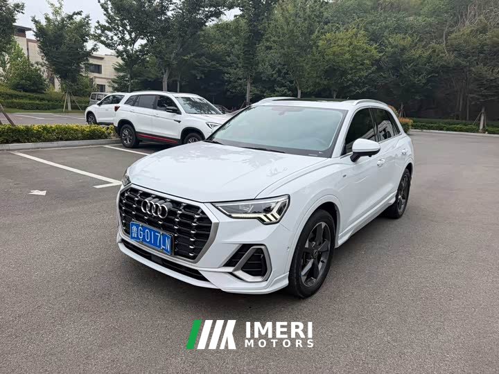 Audi Q3 35 TFSI Fashion Dynamic - car from China