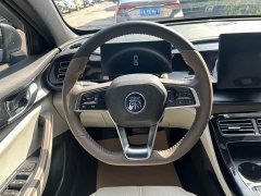 BYD Qin PLUS Champion Edition DM-i 55KM Leading - ფოტო 9