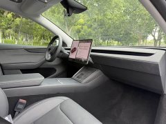 Tesla Model Y Rear-Wheel Drive - ფოტო 10