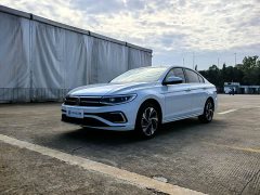 Volkswagen Bora 200TSI DSG Comfort Pro - ფოტო 1
