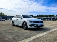 Volkswagen Bora 200TSI DSG Comfort Pro - ფოტო 3