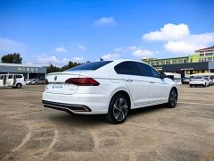 Volkswagen Bora 200TSI DSG Comfort Pro - ფოტო 9