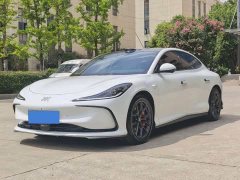 IM Motors Zhiji L6 Max Standard Edition - ფოტო 1