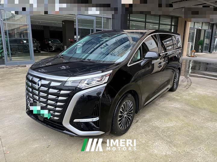 Denza D9 DM-i 980 AWD Luxury