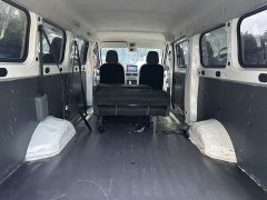 Wuling Yangguang 300km Comfort Passenger Van 60kW - ფოტო 9