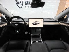 Tesla Model Y Rear-Wheel Drive - ფოტო 16