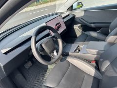 Tesla Model 3 Rear-Wheel Drive - ფოტო 3