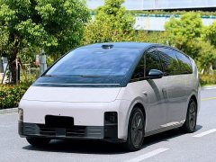 Li Auto MEGA 2025 Home Family Edition - ფოტო 1
