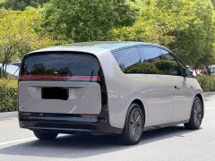 Li Auto MEGA 2025 Home Family Edition - ფოტო 19