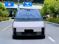 Li Auto MEGA 2025 Home Family Edition - ფოტო 2