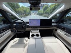 Li Auto MEGA 2025 Home Family Edition - ფოტო 6