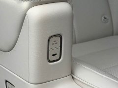 Li Auto MEGA 2025 Home Family Edition - ფოტო 9