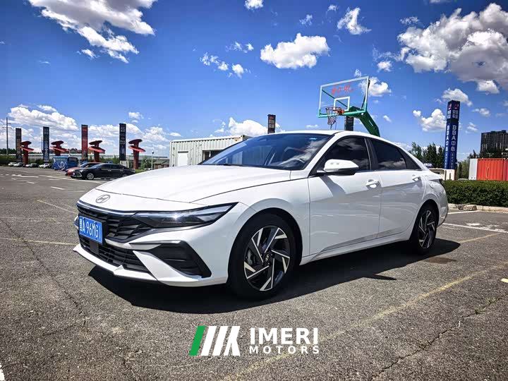 Hyundai Elantra 1.5L CVT Luxury