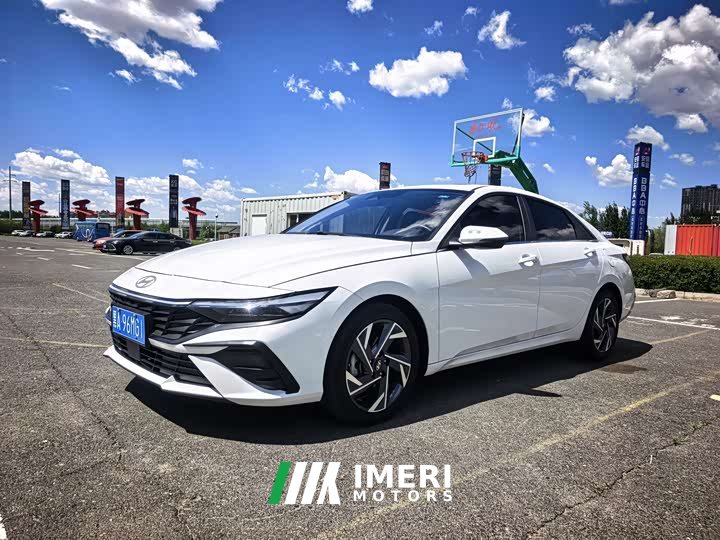 Hyundai Elantra 1.5L CVT Luxury