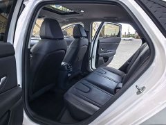 Hyundai Elantra 1.5L CVT Luxury - ფოტო 12